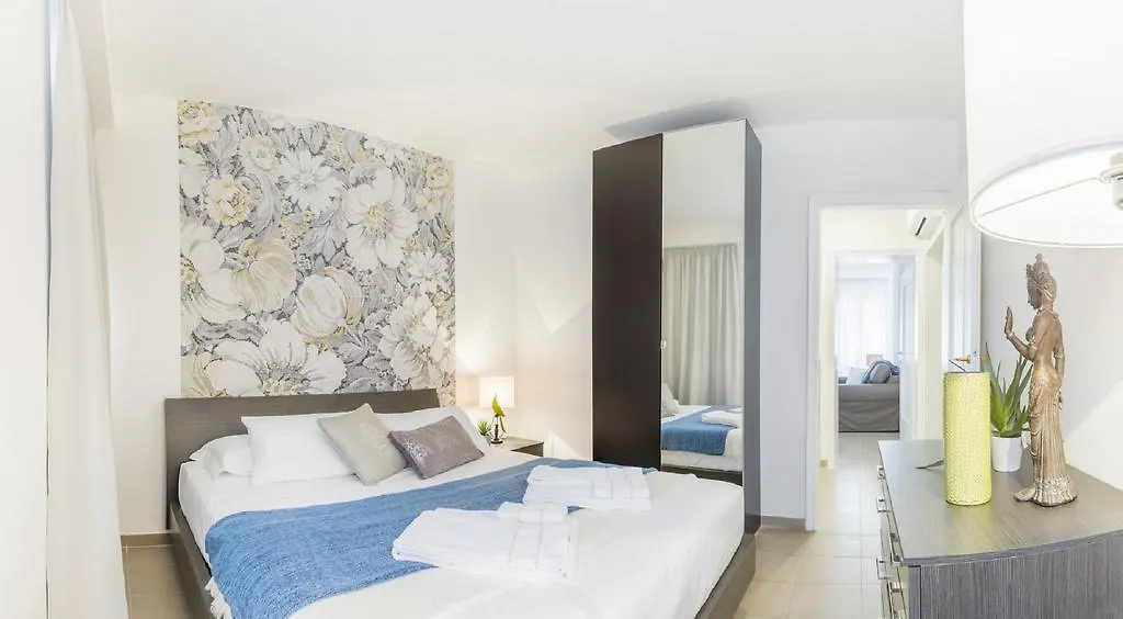 Apartment Grand Palace Venice Canal View
