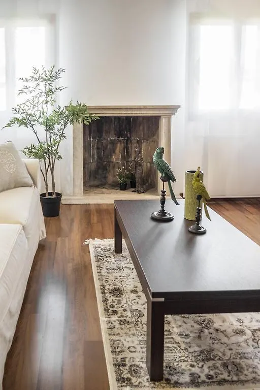 Apartment Grand Palace Venice Canal View