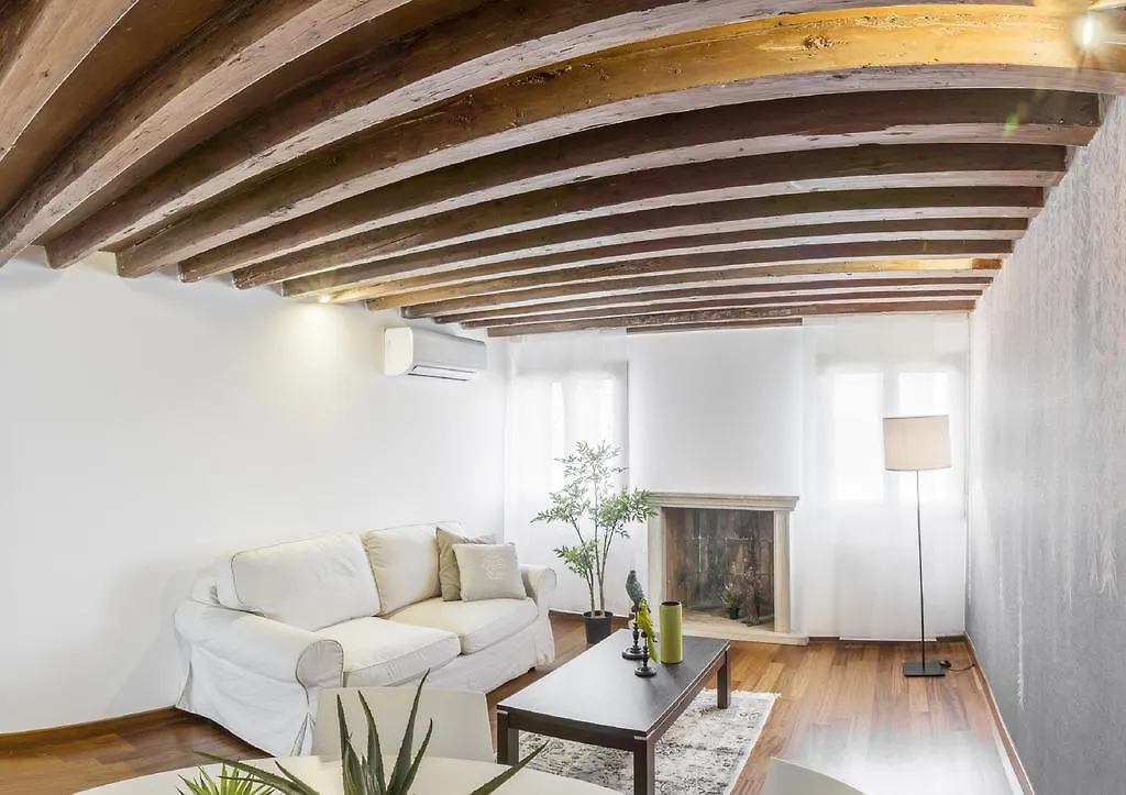 Apartment Grand Palace Venice Canal View Italy